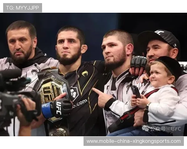 UFC 头条大战定档!两位狠人将拼命相搏 UFC 头条大战定档!两位狠人将拼命相搏