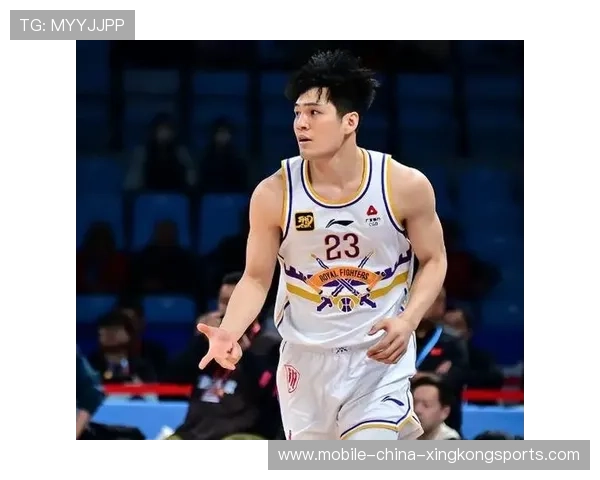 CBA 名将加盟草根球队!不争冠军只为热爱 CBA 名将加盟草根球队!不争冠军只为热爱