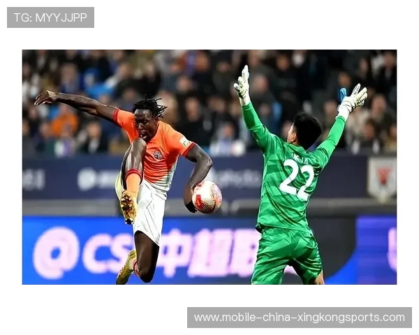 青岛海牛的一次传中差点成为改变比赛的瞬间